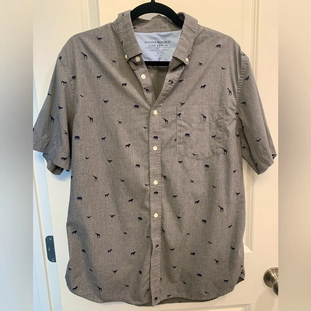 Banana Republic Men's Dark Grey Slim Fit Short Sleeve Poplin Button Down Large